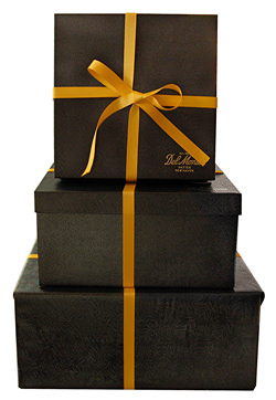 DelMonico Hatter Hat Gift Wrapping